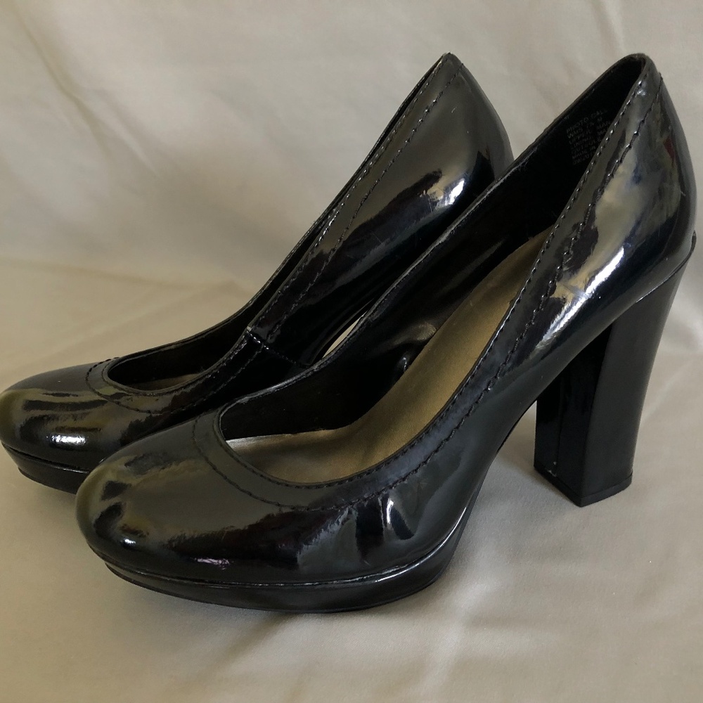 Unlisted Black Patent Leather Heels
